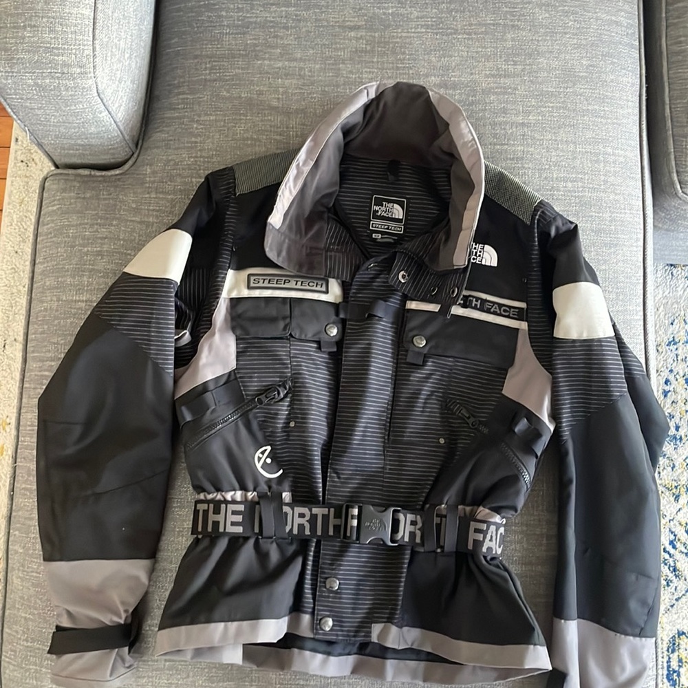 North face Vintage women steep tech